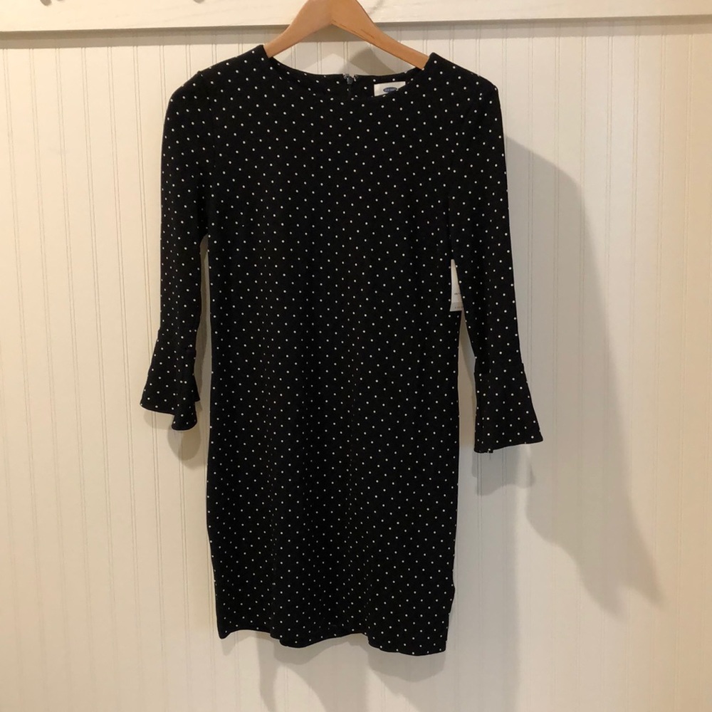 Black polkadot, three-quarter sleeve dress